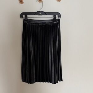 Sleek Black Pleated Midi Skirt